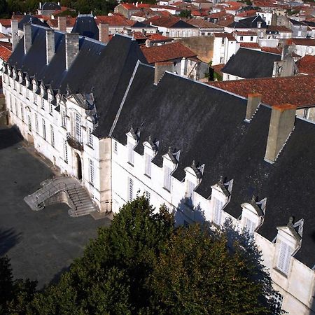 Abbaye Royale Hotel Saint-Jean-dʼAngély Zewnętrze zdjęcie