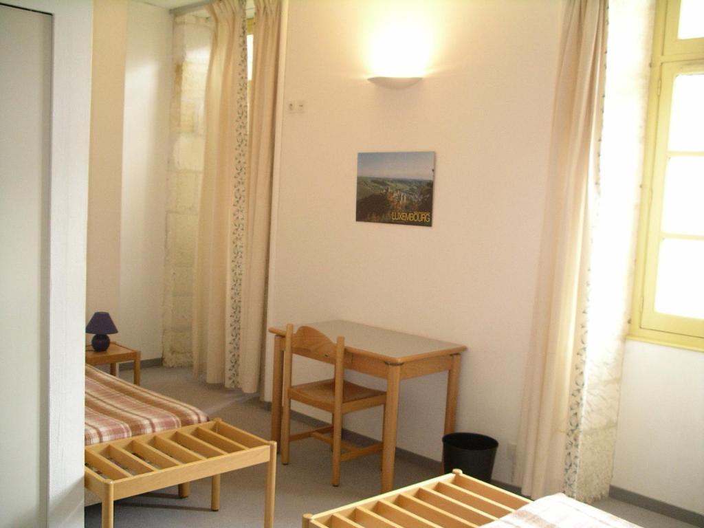 Abbaye Royale Hotel Saint-Jean-dʼAngély Pokój zdjęcie