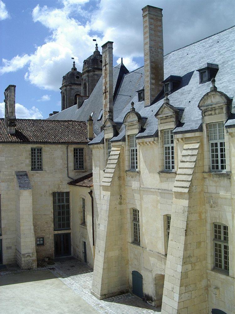Abbaye Royale Hotel Saint-Jean-dʼAngély Zewnętrze zdjęcie
