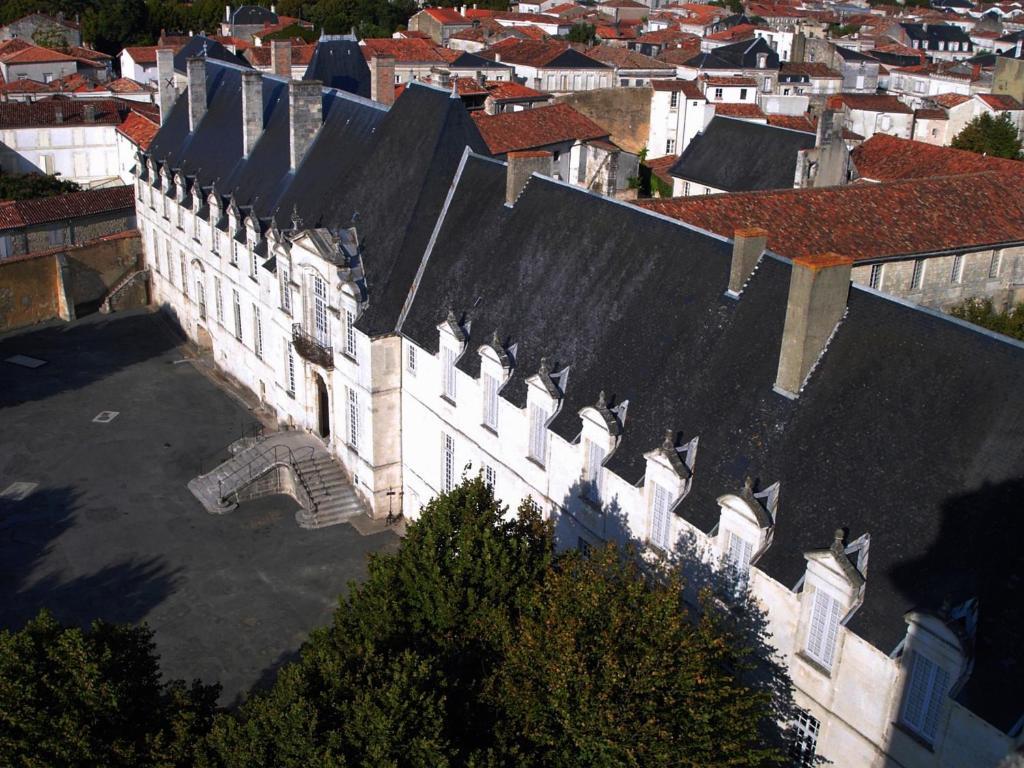 Abbaye Royale Hotel Saint-Jean-dʼAngély Zewnętrze zdjęcie