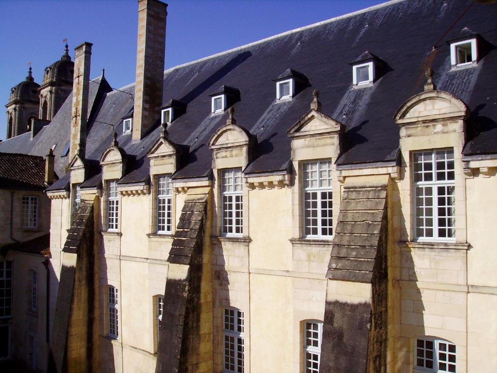 Abbaye Royale Hotel Saint-Jean-dʼAngély Zewnętrze zdjęcie