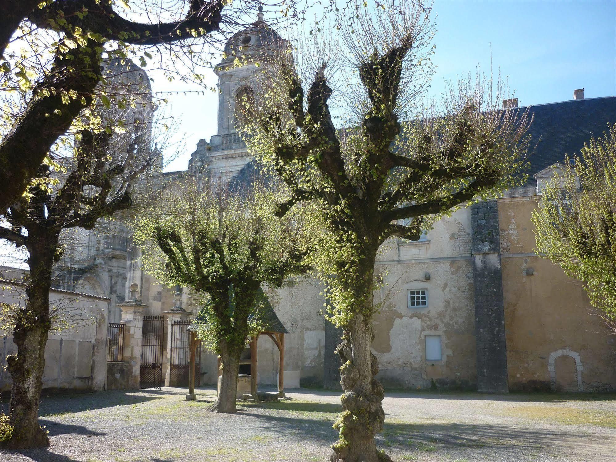 Abbaye Royale Hotel Saint-Jean-dʼAngély Zewnętrze zdjęcie