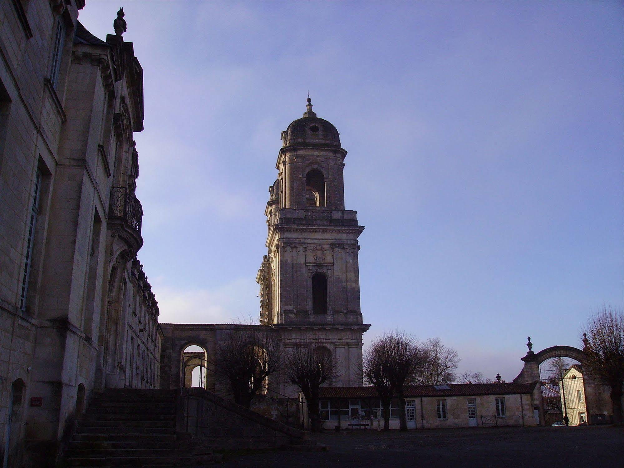 Abbaye Royale Hotel Saint-Jean-dʼAngély Zewnętrze zdjęcie