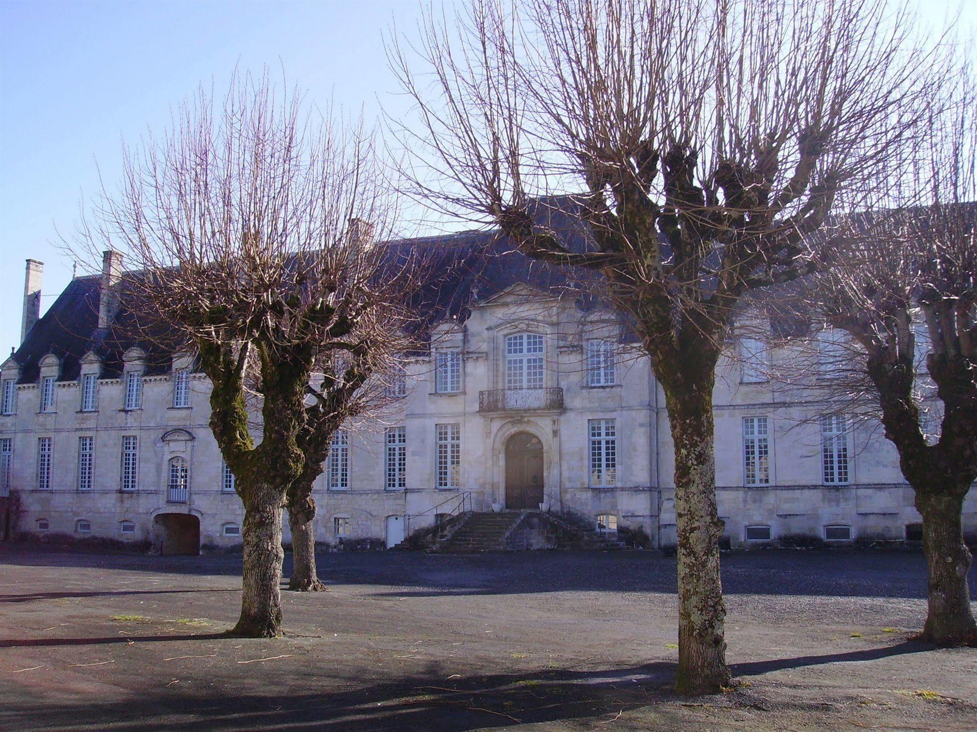 Abbaye Royale Hotel Saint-Jean-dʼAngély Zewnętrze zdjęcie